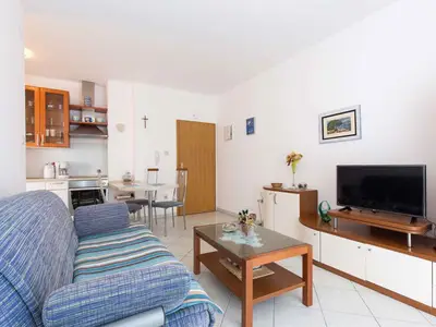 Ferienwohnung für 2 Personen (45 m²) in Vrbnik 8/10