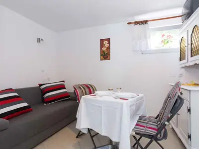 Ferienwohnung für 2 Personen (28 m²) in Vrbnik 1/10