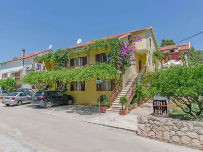 Ferienwohnung für 5 Personen (50 m²) in Vrboska 9/10