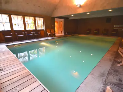 PoolOfHouse