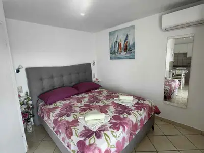 Ferienwohnung für 2 Personen (25 m²) in Vrh 6/10
