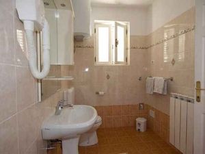 23958740-Ferienwohnung-6-Vrsar-300x225-5