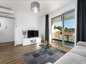 23833730-Ferienwohnung-3-Vrsar-300x225-4