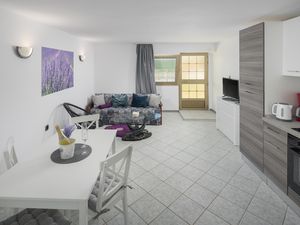 23732101-Ferienwohnung-4-Vrsar-300x225-3