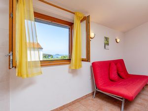 23733036-Ferienwohnung-5-Vrsar-300x225-5