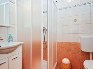 19225816-Ferienwohnung-2-Vrsar-300x225-5