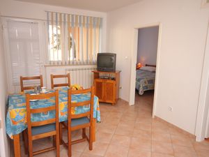 22670103-Ferienwohnung-4-Vrsar-300x225-3