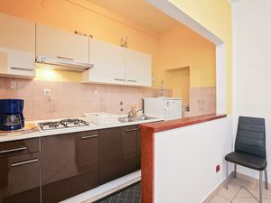 23931917-Ferienwohnung-5-Vrsar-300x225-4