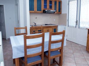 23927190-Ferienwohnung-6-Vrsar-300x225-1