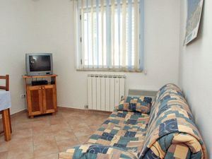 23927192-Ferienwohnung-4-Vrsar-300x225-1