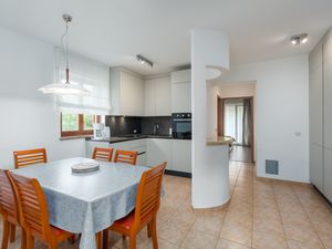 22146475-Ferienwohnung-6-Vrsar-300x225-4