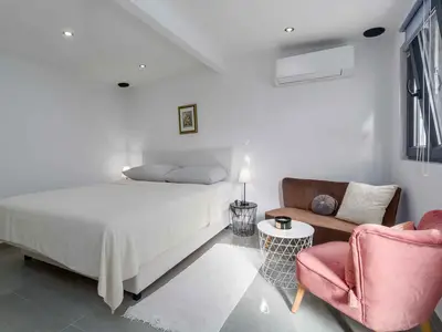 Ferienwohnung für 2 Personen (16 m²) in Vrsar 1/10