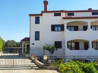 Ferienwohnung für 2 Personen (54 m²) in Vrsar 2/10