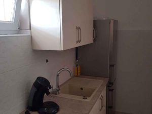 23768675-Ferienwohnung-8-Vrsi-300x225-5