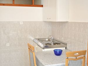 18322828-Ferienwohnung-2-Vrsi-300x225-2