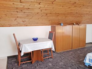 18323817-Ferienwohnung-2-Vrsi-300x225-1