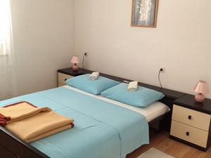 18322199-Ferienwohnung-4-Vrsi-300x225-3