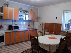 23931933-Ferienwohnung-5-Vrsi-300x225-3