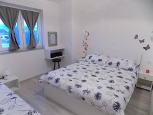 24019024-Ferienwohnung-4-Vrsi-300x225-4