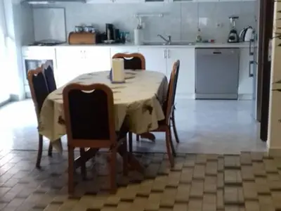 DiningRoom