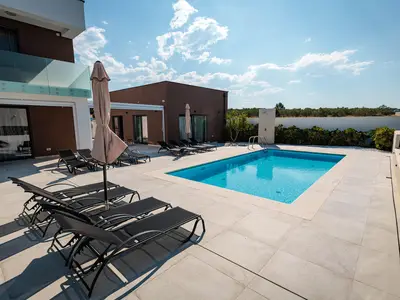 pool