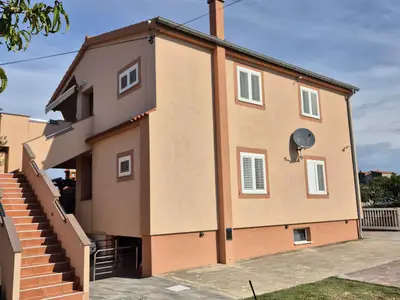 Ferienwohnung für 6 Personen (98 m²) in Vrsi 3/10
