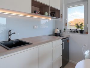 23568106-Ferienwohnung-4-Vrsi - Mulo-300x225-5