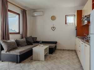 19256417-Ferienwohnung-5-Vrsi - Mulo-300x225-1