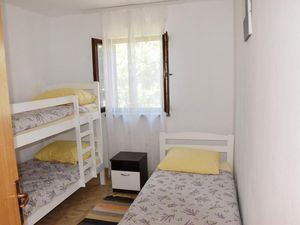 23120025-Ferienwohnung-5-Vrsi - Mulo-300x225-4