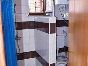 23120025-Ferienwohnung-5-Vrsi - Mulo-300x225-5