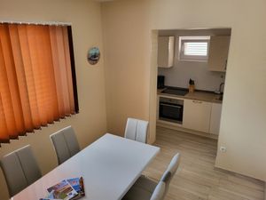 23134519-Ferienwohnung-8-Vrsi - Mulo-300x225-2