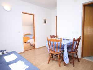 23927355-Ferienwohnung-5-Vrsi - Mulo-300x225-3