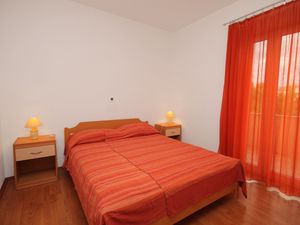 23928801-Ferienwohnung-5-Vrsi - Mulo-300x225-1