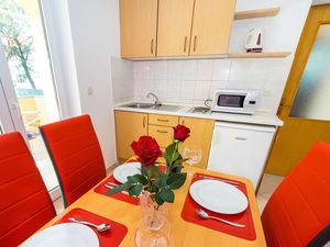 23928864-Ferienwohnung-4-Vrsi - Mulo-300x225-4