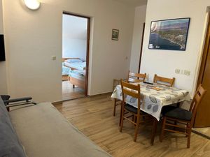 23927355-Ferienwohnung-5-Vrsi - Mulo-300x225-1