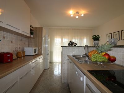 Ferienwohnung für 9 Personen (190 m²) in Vrvari 9/10