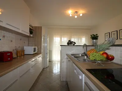 Ferienwohnung für 9 Personen (190 m²) in Vrvari 8/10