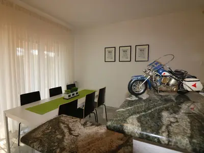 Ferienwohnung für 9 Personen (190 m²) in Vrvari 10/10