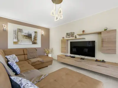 Ferienwohnung für 6 Personen (130 m²) in Vrvari 2/10