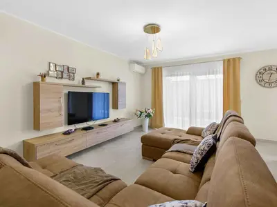 Ferienwohnung für 6 Personen (130 m²) in Vrvari 9/10