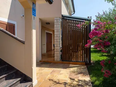 Ferienwohnung für 6 Personen (130 m²) in Vrvari 8/10
