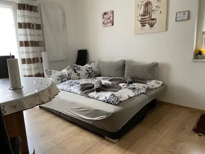 2.Schlafsofa in Wohnküche.jpeg