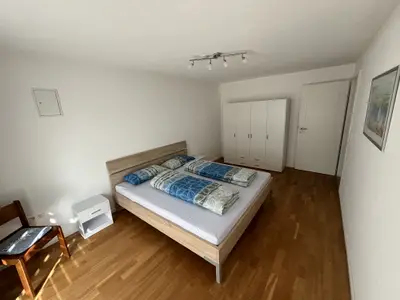 Schlafzimmer 2/2