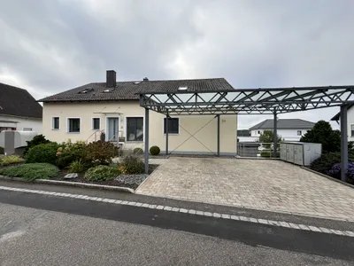 Haus mit Carport