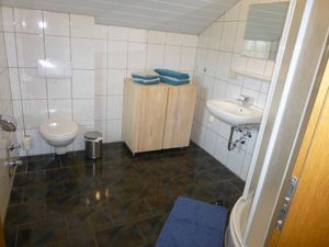 21993115-Ferienwohnung-4-Waging-300x225-4