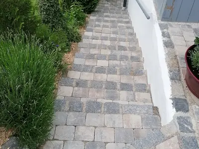 Außentreppe zur Ferienwohnung