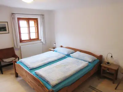 Schlafzimmer 1