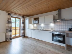 23895100-Ferienwohnung-7-Wagrain-300x225-4