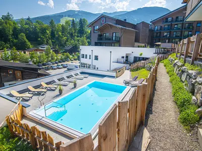 PoolOfHouse