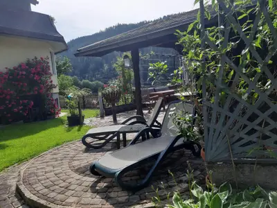 Terrasse mit Liegen